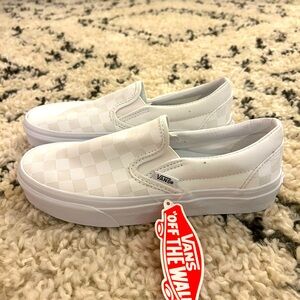 Vans Slip-on Checkerboard light silver/white; excellent condition. Brand new